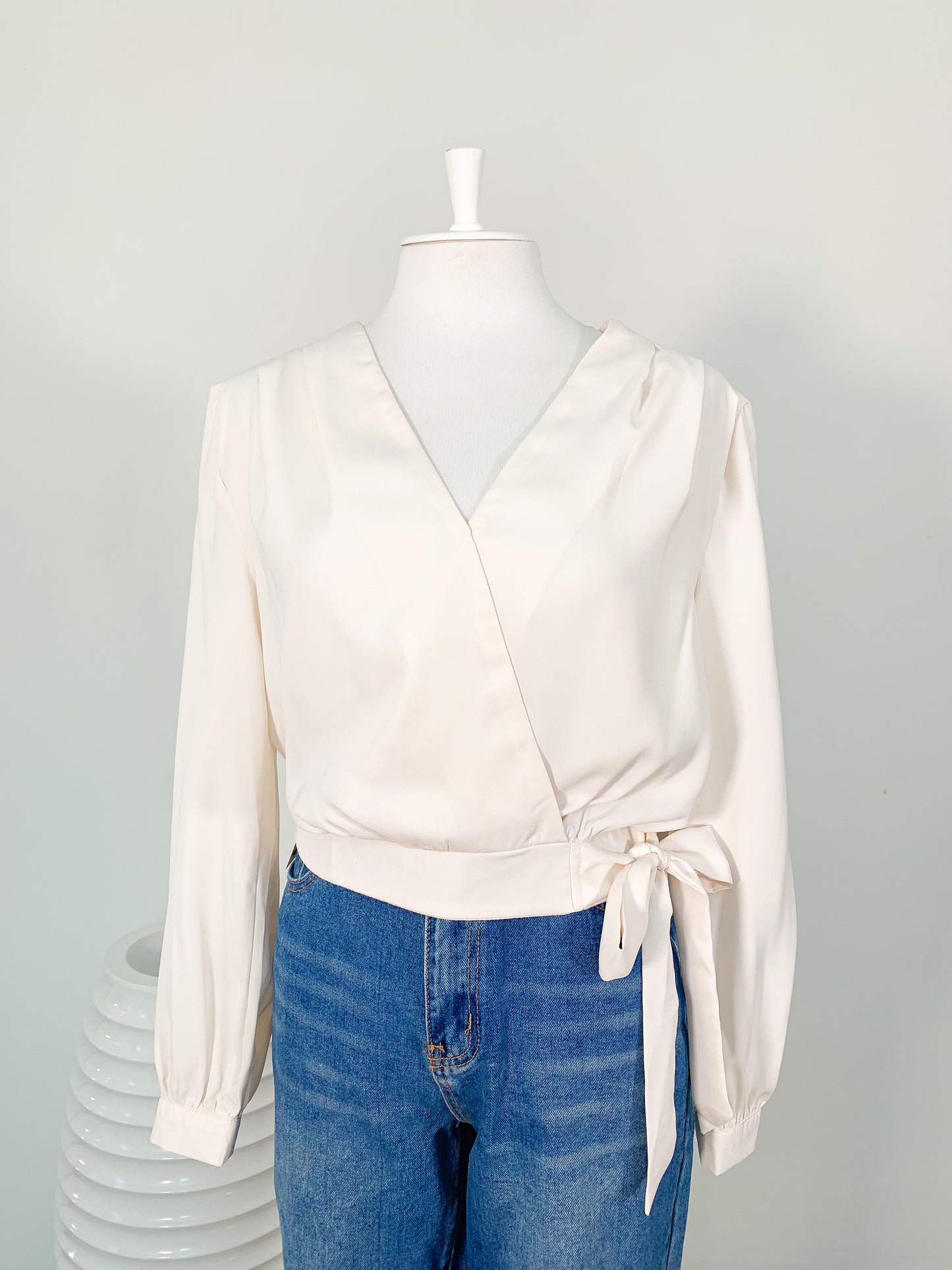 Blusa Marfil Lazo Lateral