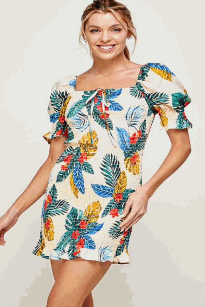 Vestido corto hojas